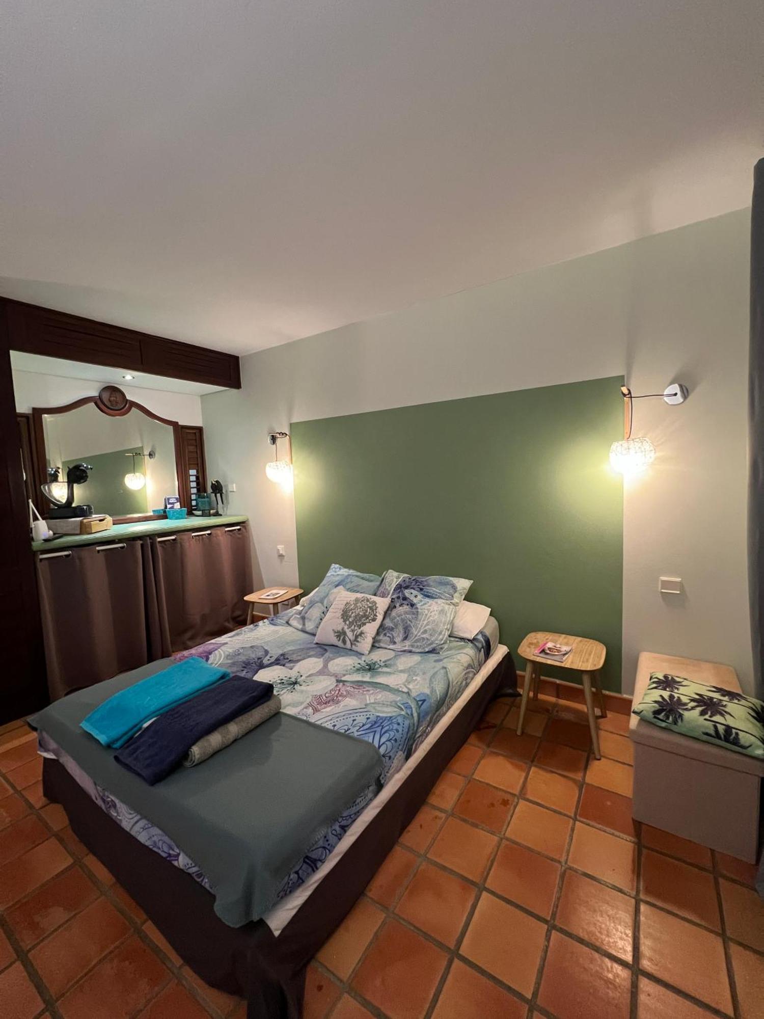 Ananas Premium - Sejour Detente T2 Vue Mer Avec Balcon Prive A Tartane La Trinite Bagian luar foto